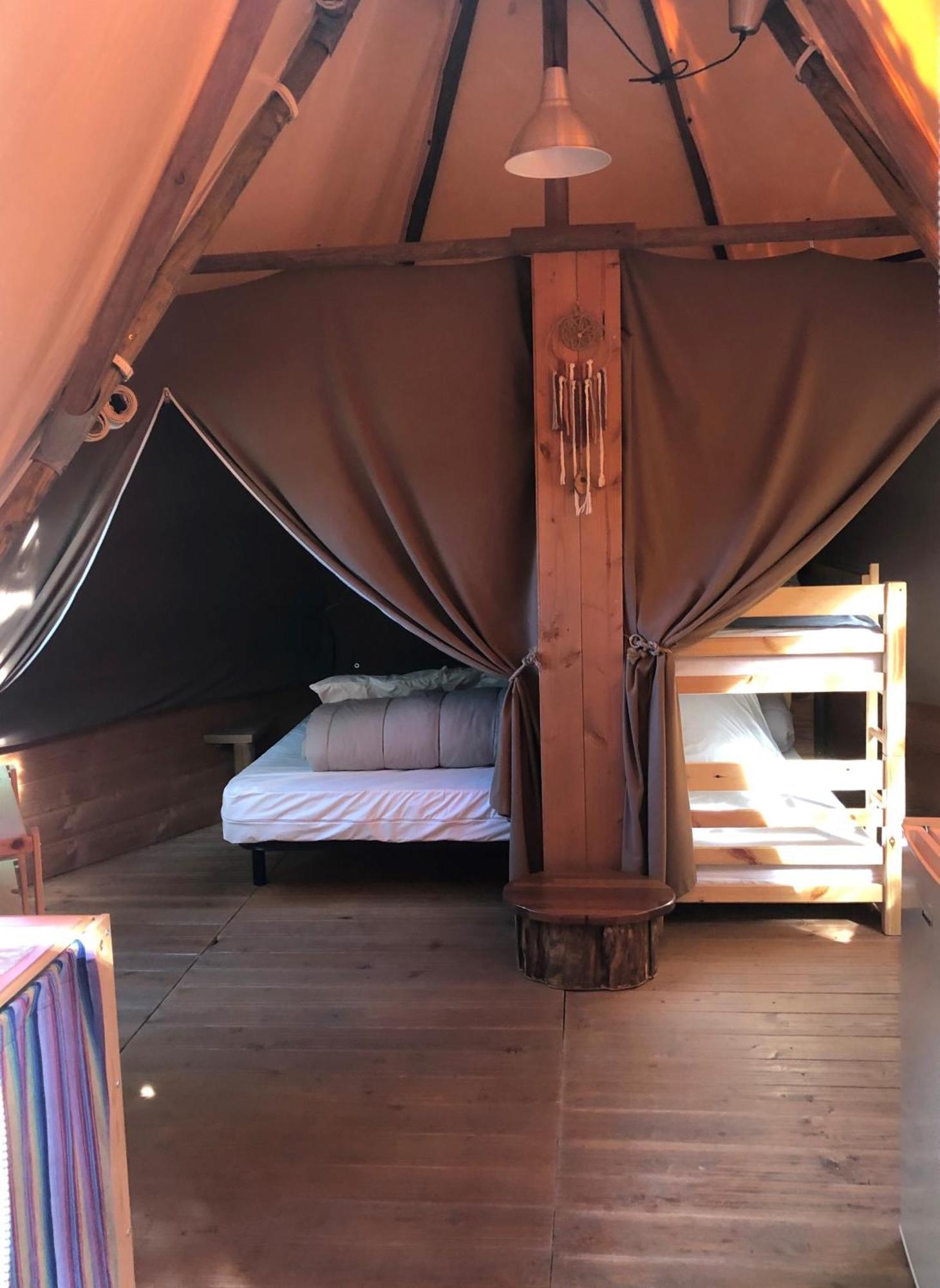 Camping La Chataigneraie Gravieres Номер фото