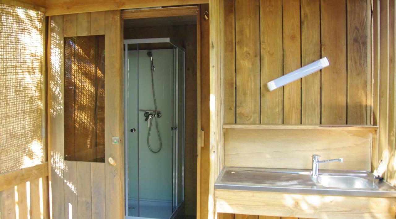 Camping La Chataigneraie Gravieres Екстер'єр фото
